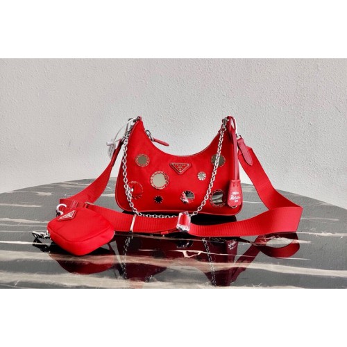 Prada 1BH204 Re-Edition 2005 nylon shoulder bag in Red Nylon Prada 1BH204 Re-Edition 2005 nylon shoulder bag in Red Nylon