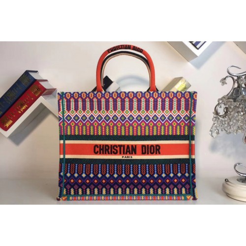 Dior M1286 Book Tote 42mm Bag in Embroidered canvas Dior M1286 Book Tote 42mm Bag in Embroidered canvas