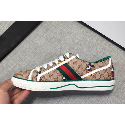 Mens and Womens Gucci Disney x Gucci Tennis 1977 sneaker with Web in Beige Supreme Mens and Womens Gucci Disney x Gucci Tennis 1977 sneaker with Web in Beige Supreme