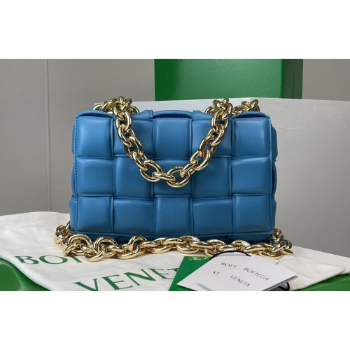 Bottega Veneta The Chain Cassette bag in maxi Blue Intrecciato Nappa leather With Gold Chain Bottega Veneta The Chain Cassette bag in maxi Blue Intrecciato Nappa leather With Gold Chain