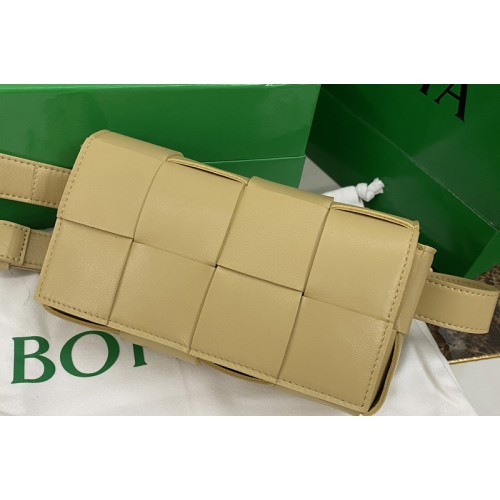 Bottega Veneta Cassette belt bag in Butter Intrecciato Nappa leather Bottega Veneta Cassette belt bag in Butter Intrecciato Nappa leather