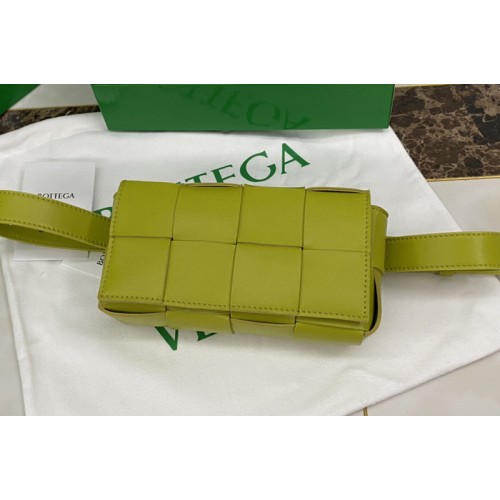 Bottega Veneta Cassette belt bag in Green Intrecciato Nappa leather Bottega Veneta Cassette belt bag in Green Intrecciato Nappa leather