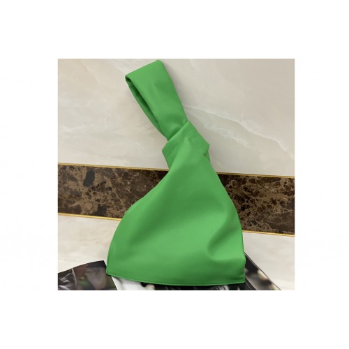 Bottega Veneta Twist Soft clutch with knotted handle in Green Nappa leather Bottega Veneta Twist Soft clutch with knotted handle in Green Nappa leather