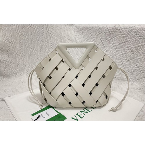 Bottega Veneta Point Intreccio leather top handle bag in White Intreccio leather Bottega Veneta Point Intreccio leather top handle bag in White Intreccio leather