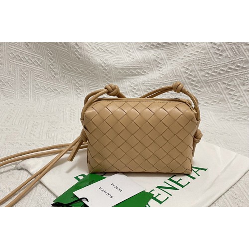 Bottega Veneta Loop cross-body mini bag in Beige Intrecciato leather Bottega Veneta Loop cross-body mini bag in Beige Intrecciato leather