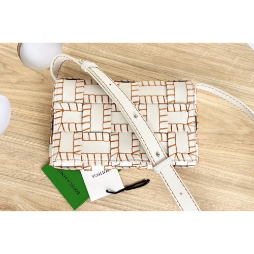 Bottega Veneta Cassette Intreccio leather cross-body bag in White Brown Leather Bottega Veneta Cassette Intreccio leather cross-body bag in White Brown Leather
