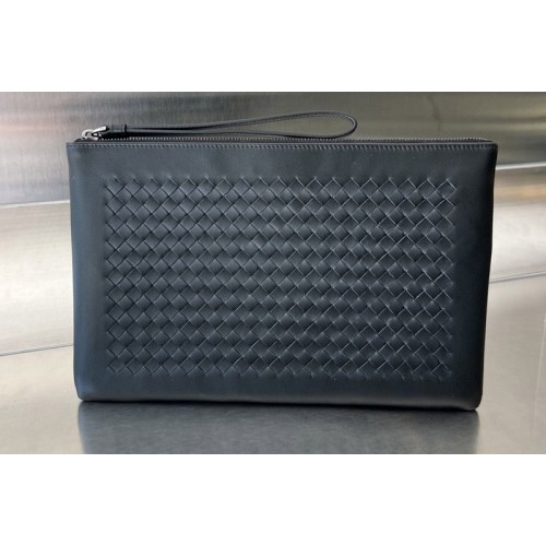 Bottega Veneta Pouch Bag in Black Leather Bottega Veneta Pouch Bag in Black Leather