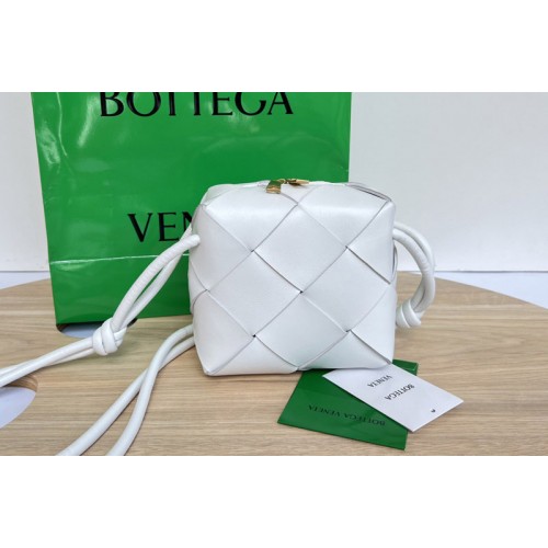 Bottega Veneta Mini Cassette Camera Bag in White intreccio leather Bottega Veneta Mini Cassette Camera Bag in White intreccio leather