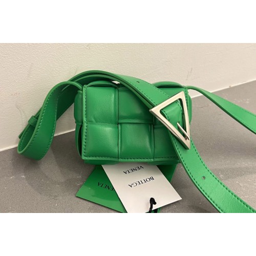Bottega Veneta Candy Padded Cassette Bag in Green padded intreccio leather Bottega Veneta Candy Padded Cassette Bag in Green padded intreccio leather