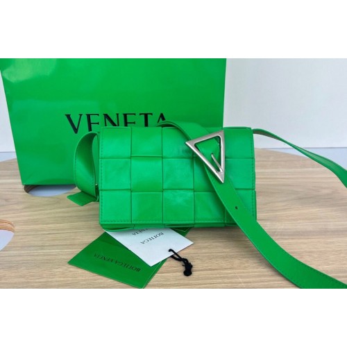 Bottega Veneta Small Cassette crossbody bag in Green intreccio leather Bottega Veneta Small Cassette crossbody bag in Green intreccio leather