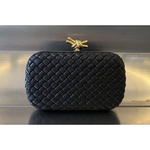 Bottega Veneta Knot Clutch Bag in Black Leather Bottega Veneta Knot Clutch Bag in Black Leather