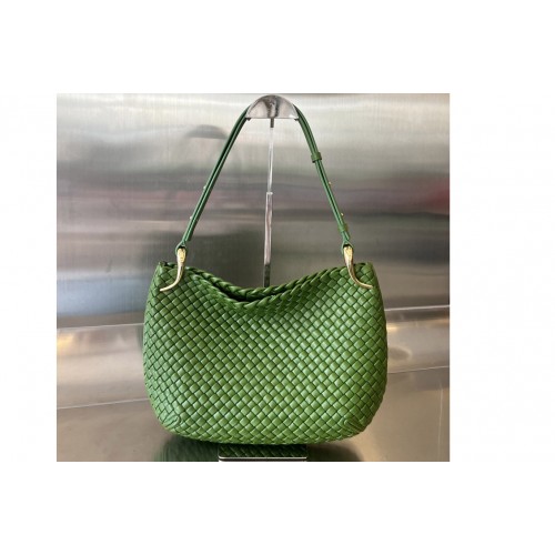 Bottega Veneta Clicker Shoulder Bag in Avocado Leather Bottega Veneta Clicker Shoulder Bag in Avocado Leather