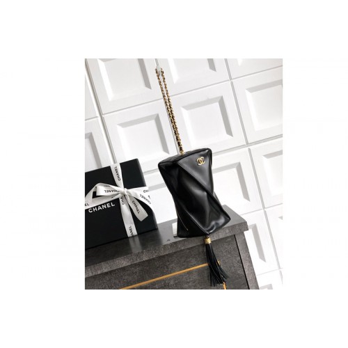 Chanel AP4686 Clutch With Chain in Black Chanel AP4686 Clutch With Chain in Black