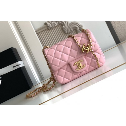 Chanel Mini Flap Bag in Pink Leather Chanel Mini Flap Bag in Pink Leather