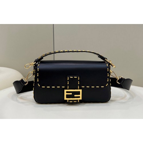 Fendi 8BR600 medium Baguette bag in Black Leather Fendi 8BR600 medium Baguette bag in Black Leather