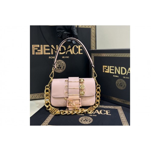 Fendi x Versace 8BS066 Mini Brooch Baguette bag in Pink Leather Fendi x Versace 8BS066 Mini Brooch Baguette bag in Pink Leather