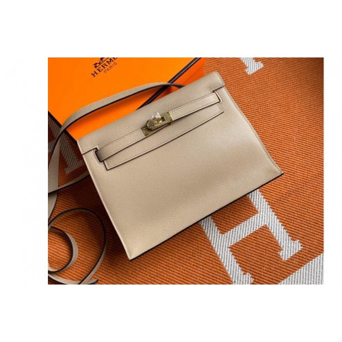 Hermes Kelly Danse 22cm Bag in Beige Evercolor Leather with Gold Buckle Hermes Kelly Danse 22cm Bag in Beige Evercolor Leather with Gold Buckle