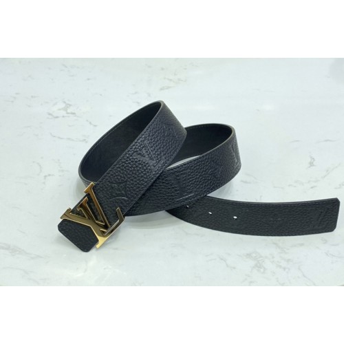 Louis Vuitton M0424V Initiales 40mm reversible belt in Black Taurillon leather With Gold Buckle Louis Vuitton M0424V Initiales 40mm reversible belt in Black Taurillon leather With Gold Buckle
