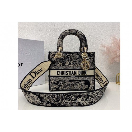 Christian Dior M0565 Dior Medium Lady d-lite bag in Black Dior Tiger Embroidery Christian Dior M0565 Dior Medium Lady d-lite bag in Black Dior Tiger Embroidery