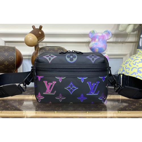 Louis Vuitton M22495 Comet Messenger PM Bag in Black Calf leather Louis Vuitton M22495 Comet Messenger PM Bag in Black Calf leather