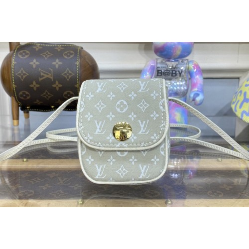 Louis Vuitton M60018 Pochette Cancun Shoulder Bag in Beige Monogram Denim Canvas Louis Vuitton M60018 Pochette Cancun Shoulder Bag in Beige Monogram Denim Canvas