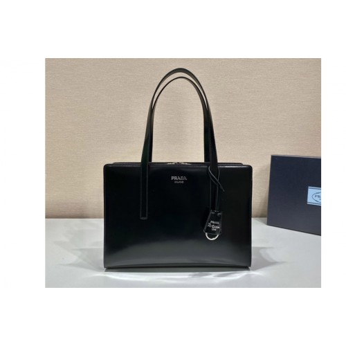 Prada 1BA350 Prada Re-Edition 1995 brushed-leather medium handbag in Black Leather Prada 1BA350 Prada Re-Edition 1995 brushed-leather medium handbag in Black Leather