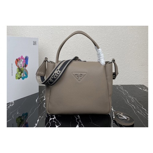 Prada 1BC170 Large leather handbag in Grey Leather Prada 1BC170 Large leather handbag in Grey Leather