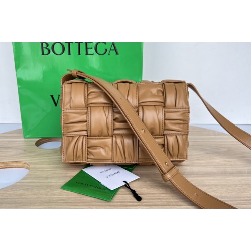 Bottega Veneta Cassette Bag in Brown Intreccio leather Bottega Veneta Cassette Bag in Brown Intreccio leather