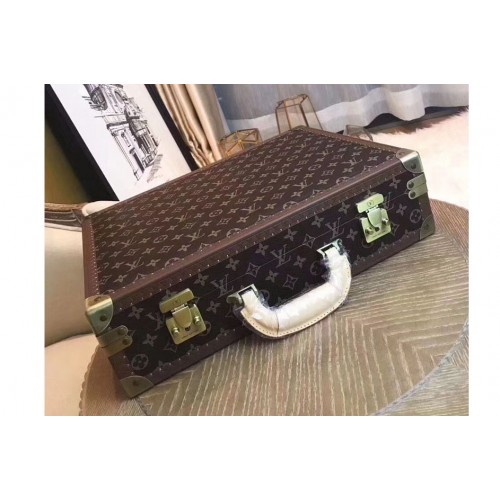 Louis Vuitton M21209 Bisten Suitcase 40 in Monogram Canvas Louis Vuitton M21209 Bisten Suitcase 40 in Monogram Canvas